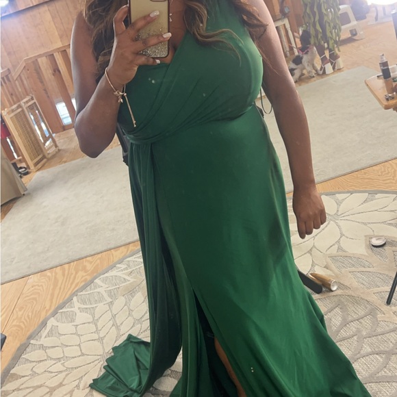 Green one shoulder dress with padding … worn once - Picture 2 of 2